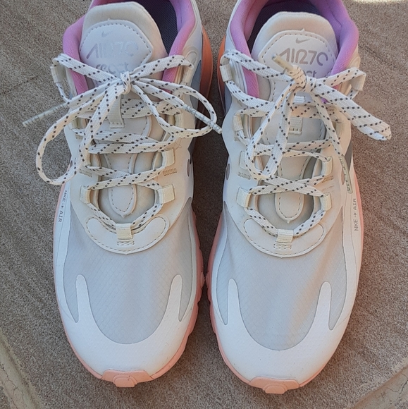 Nike Air Max 270 REACT - Picture 2 of 4